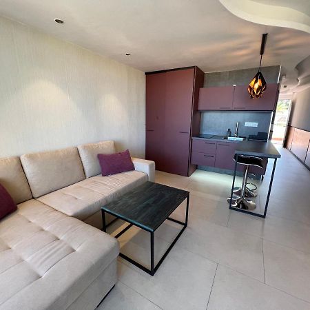 The White Waves Tf Holiday Apartment Las Americas ปลายา ฟัญญาเบ ภายนอก รูปภาพ